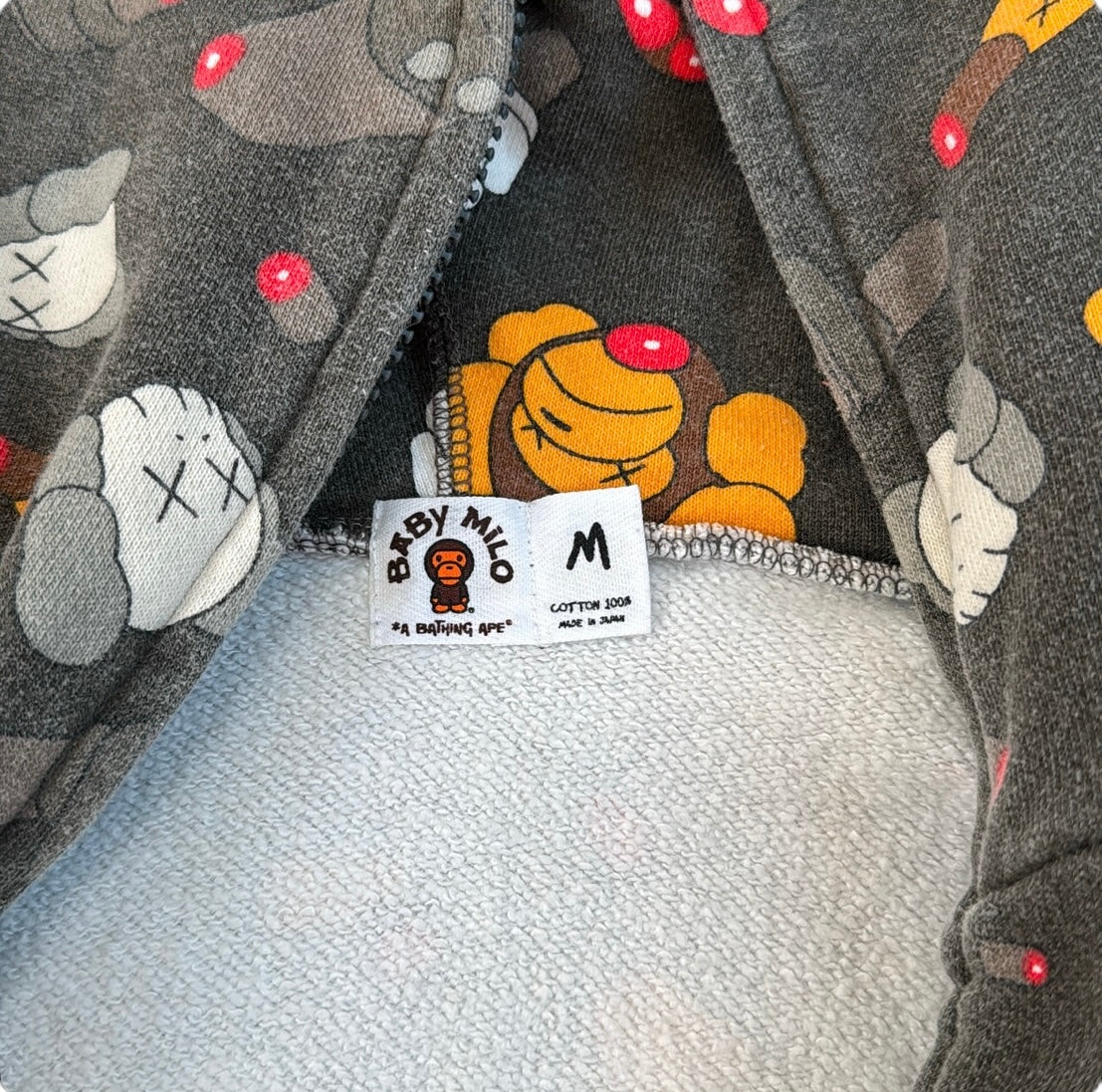 2005 Bape x kaws slaughter hoodie (Medium)